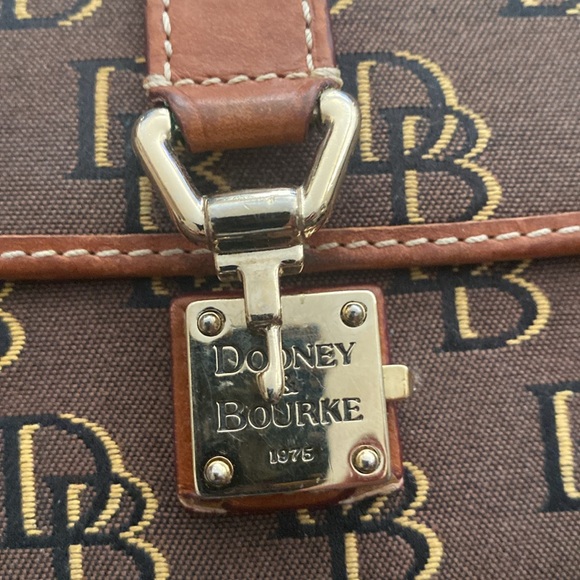 Dooney & Bourke Credit Card/Check Book Wallet - Picture 4 of 7
